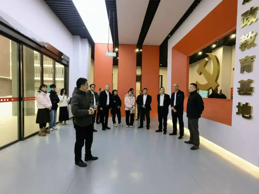 校地企联建聚合力 非遗传承谱新篇——艺术设计学院党总支参与“党建融合促发展,校企协同向未来”联合主题党日活动